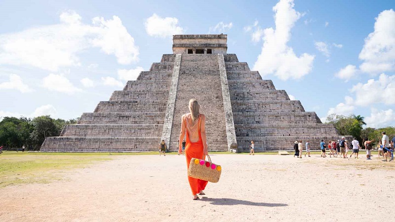 Kukulcán pyramid in Chichén-Itzá