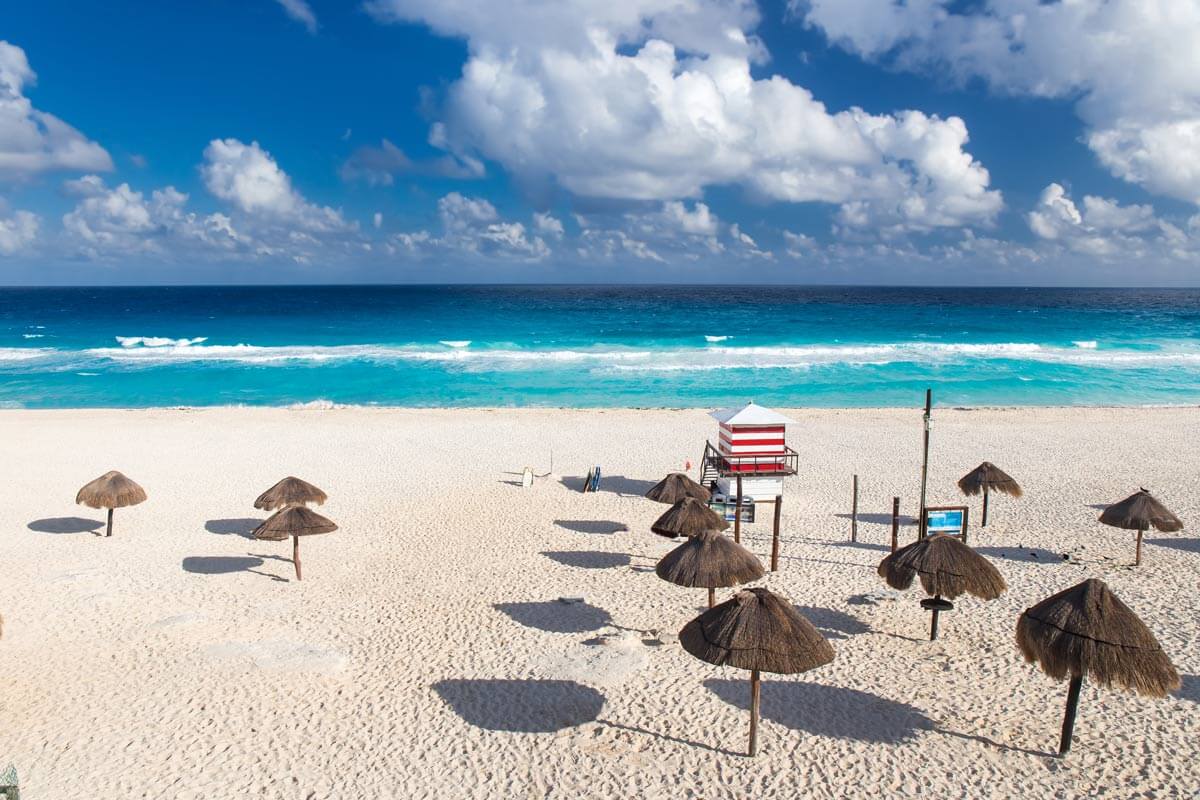 Delfines Beach in Cancun