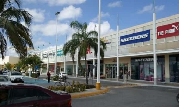 Skechers 2025 outlet cancun