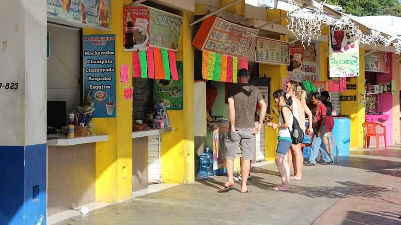 Restaurants at Las Palapas Park in Cancun