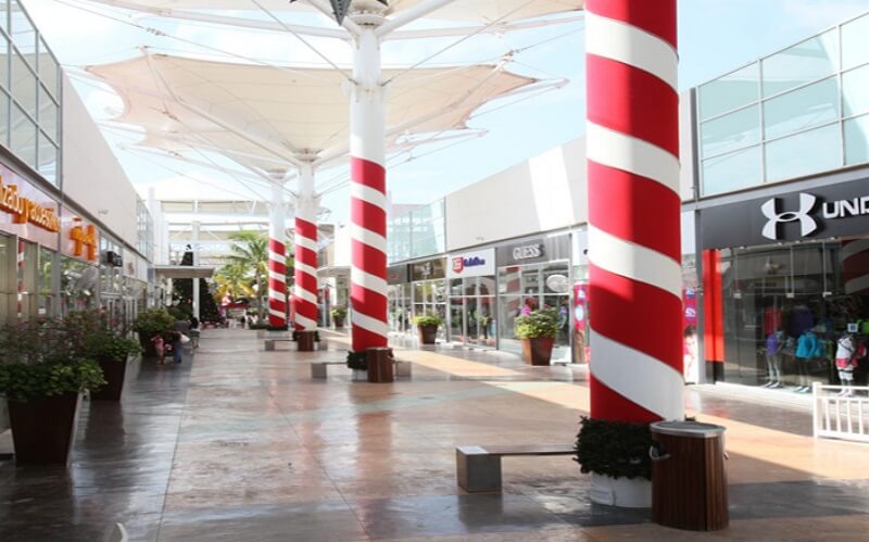 Las Plazas Outlets in Cancun