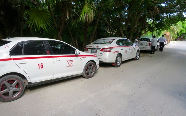 Taxis in Tulum
