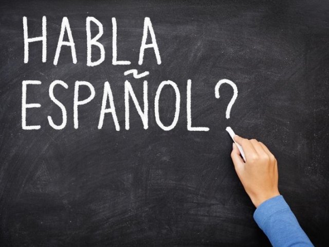 What language is spoken in Acapulco