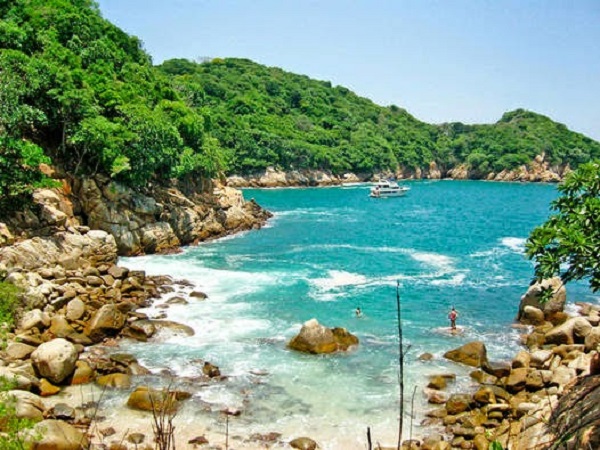 Roqueta Island in Acapulco