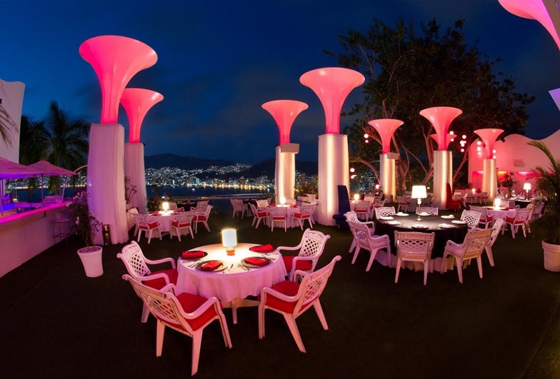 Tony's restaurant in Acapulco