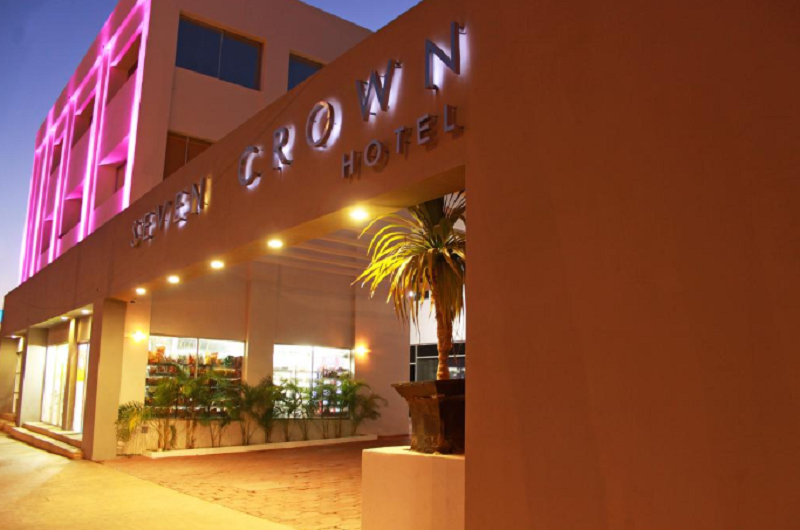 Seven Crown Express & Suites in Los Cabos