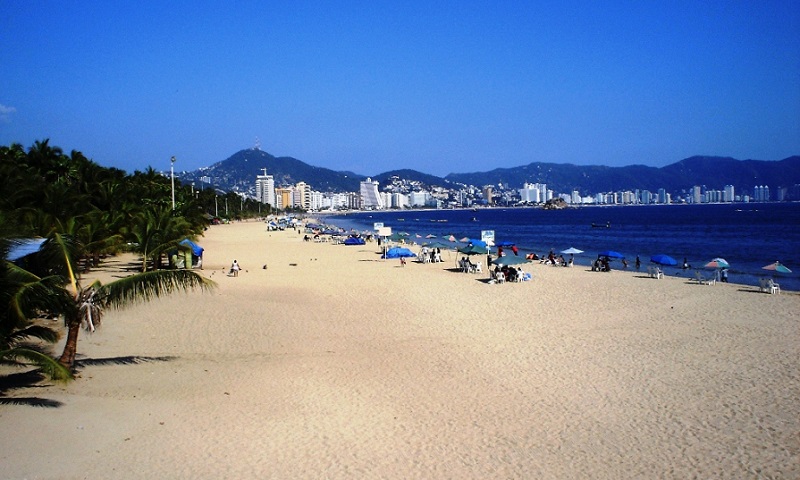 Visit to La Condesa Beach in Acapulco