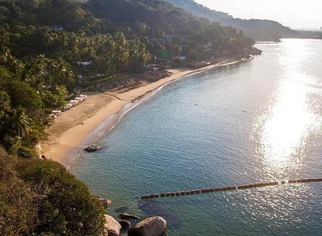 Pichilingue beach in Acapulco