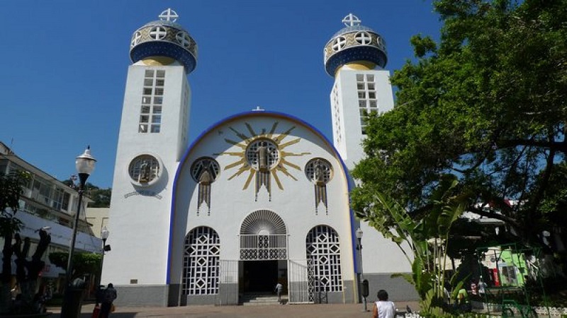 Nuestra Señora de la Soledad Cathedral at Zócalo in Acapulco