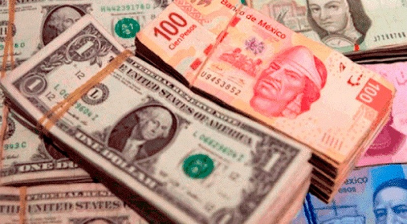 Dollars and Mexican pesos