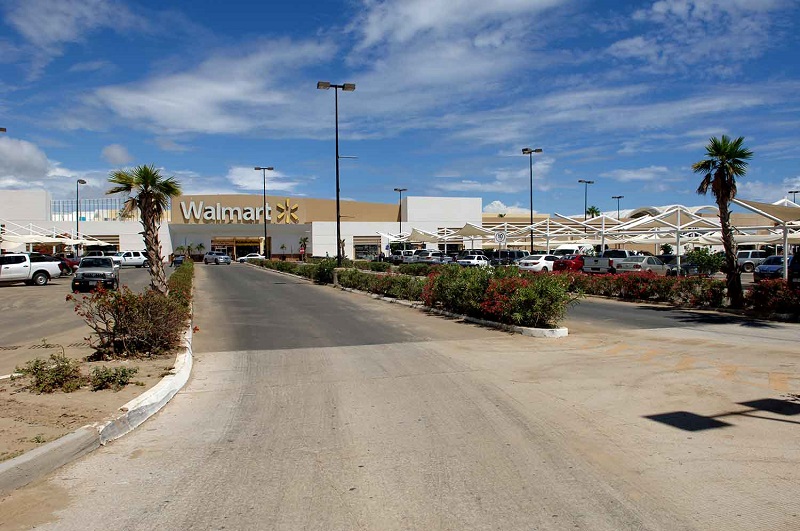 Entrance to Walmart in Los Cabos