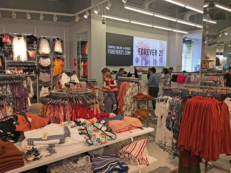 Forever 21 store at Puerto Paraiso Mall in Los Cabos