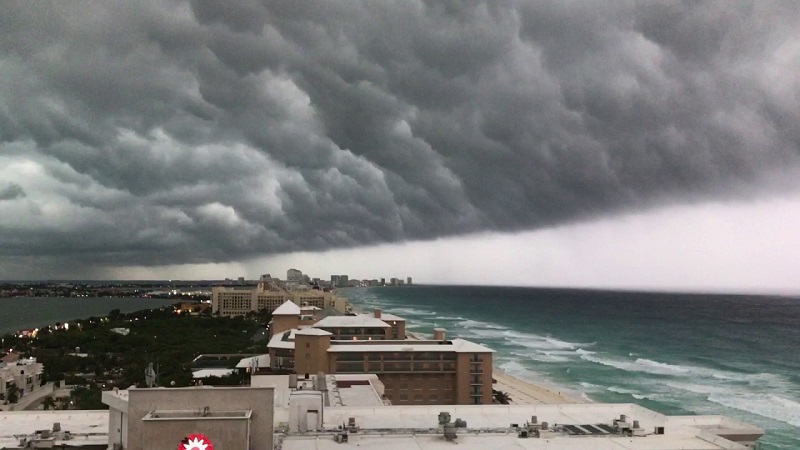 Storm in Cancun